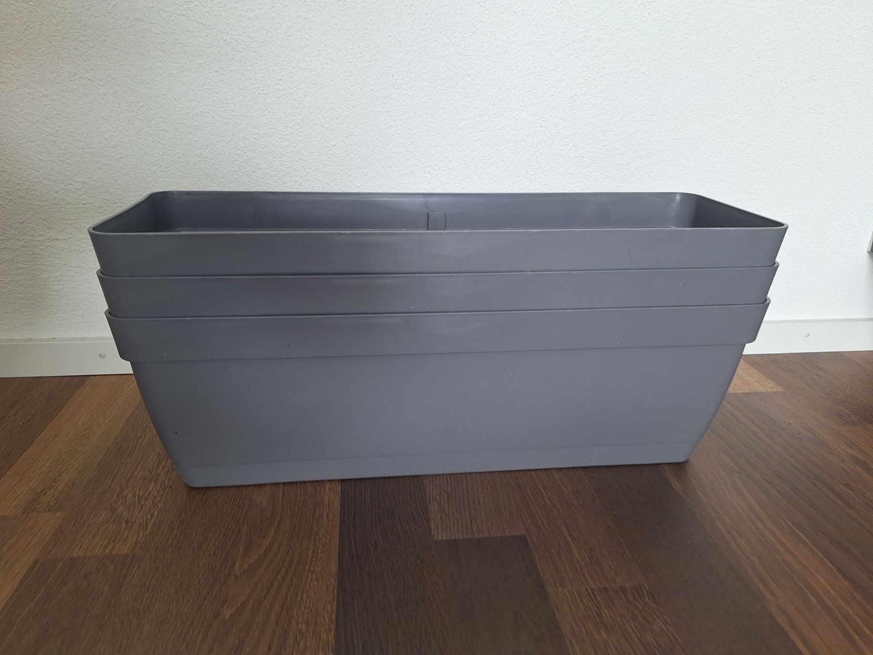 Blumentöpfe: 3er Set Blumentopf Kunststoff grau, stapelbar – Neu (gemäss Beschreibung) aus Spreitenbach von misi.m