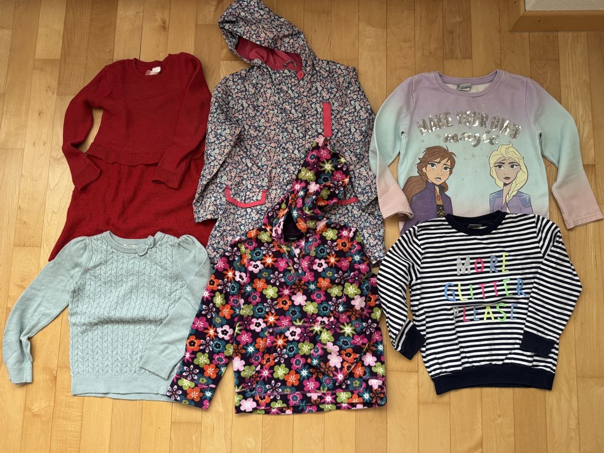 Lotti & Set di vestiti: 35-teiliges Mädchen-Kleiderpaket Gr. 116 – Usato da Möhlin venduto da tiio 4