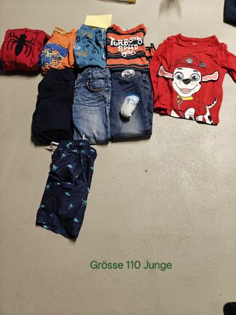 Kleiderpaket für Jungen, Grösse 110