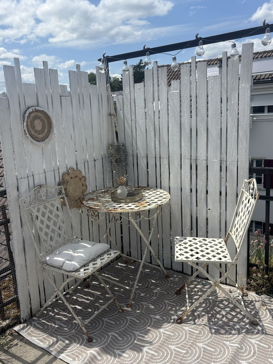Set di tavolo e panche: Shabby chic still Tisch und Stuhl – Usato da Pfäffikon ZH venduto da Svenja.kaeser