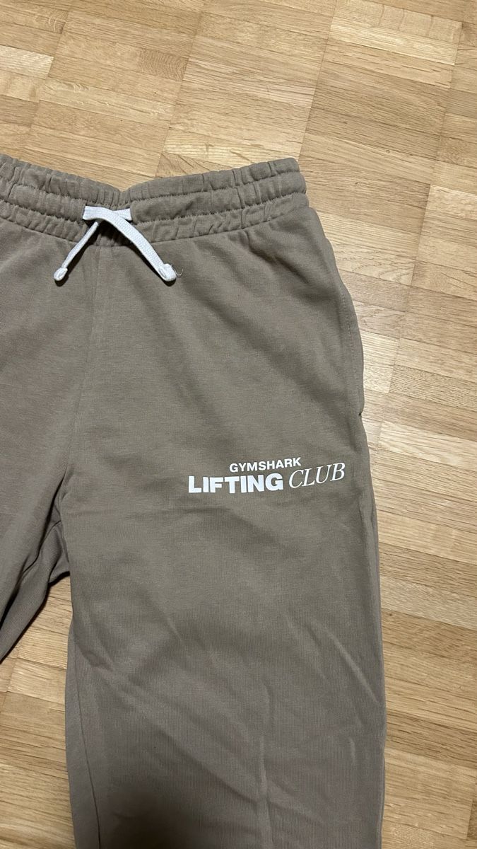 Gymshark Pantaloni: Gymshark Jogginhose – Usato da Thun venduto da SelinaW1995 1