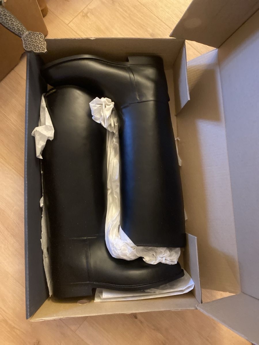 Bottes de soin: Bottes d'équitation Mustang, taille 45, neuve – Neuf (Voir description) à Cortaillod par dyl_7j58 1