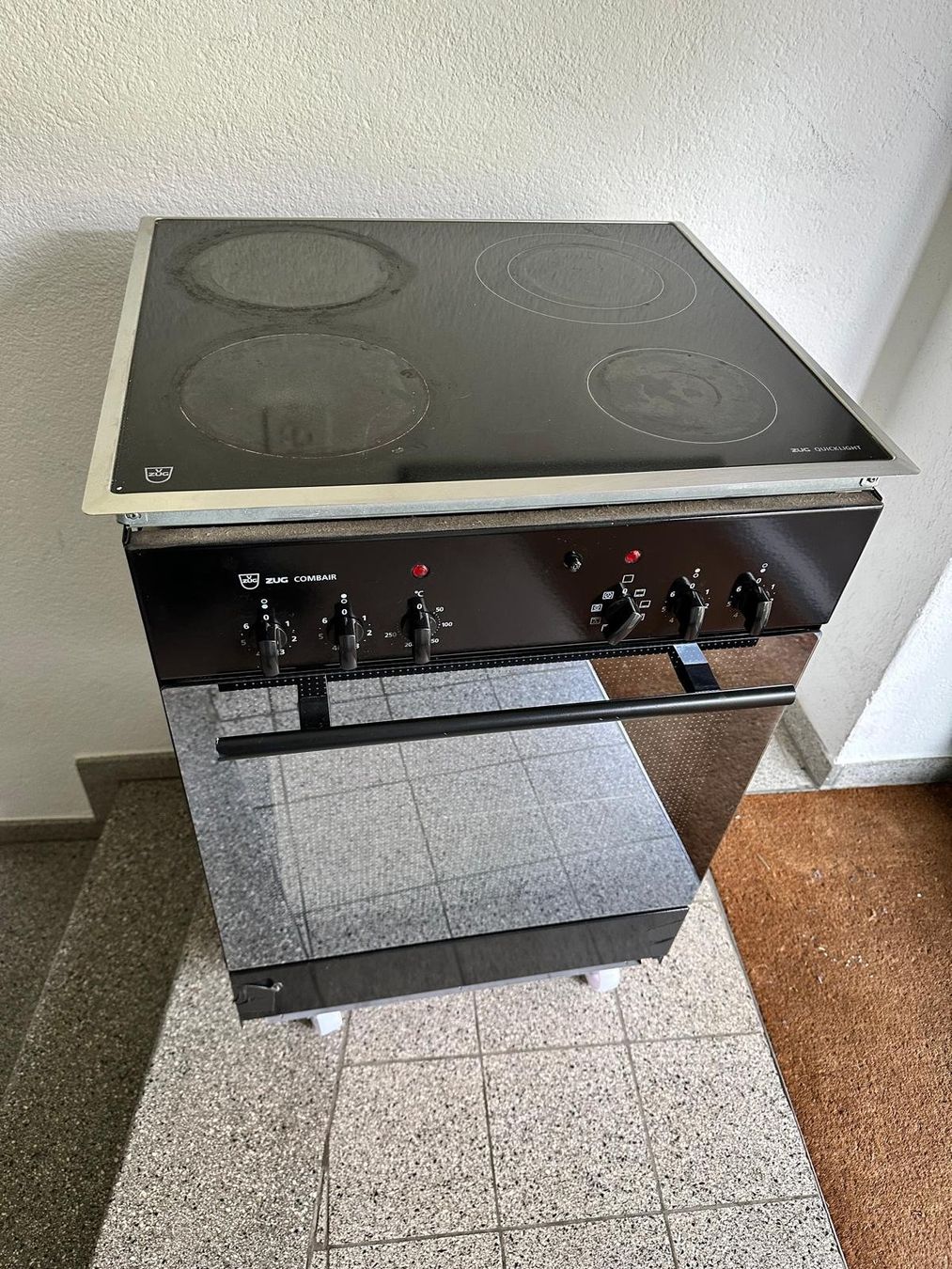 V-Zug Forni: Backofen mit Glaskeramik V-ZUG – Usato da Spreitenbach venduto da Space_X 2