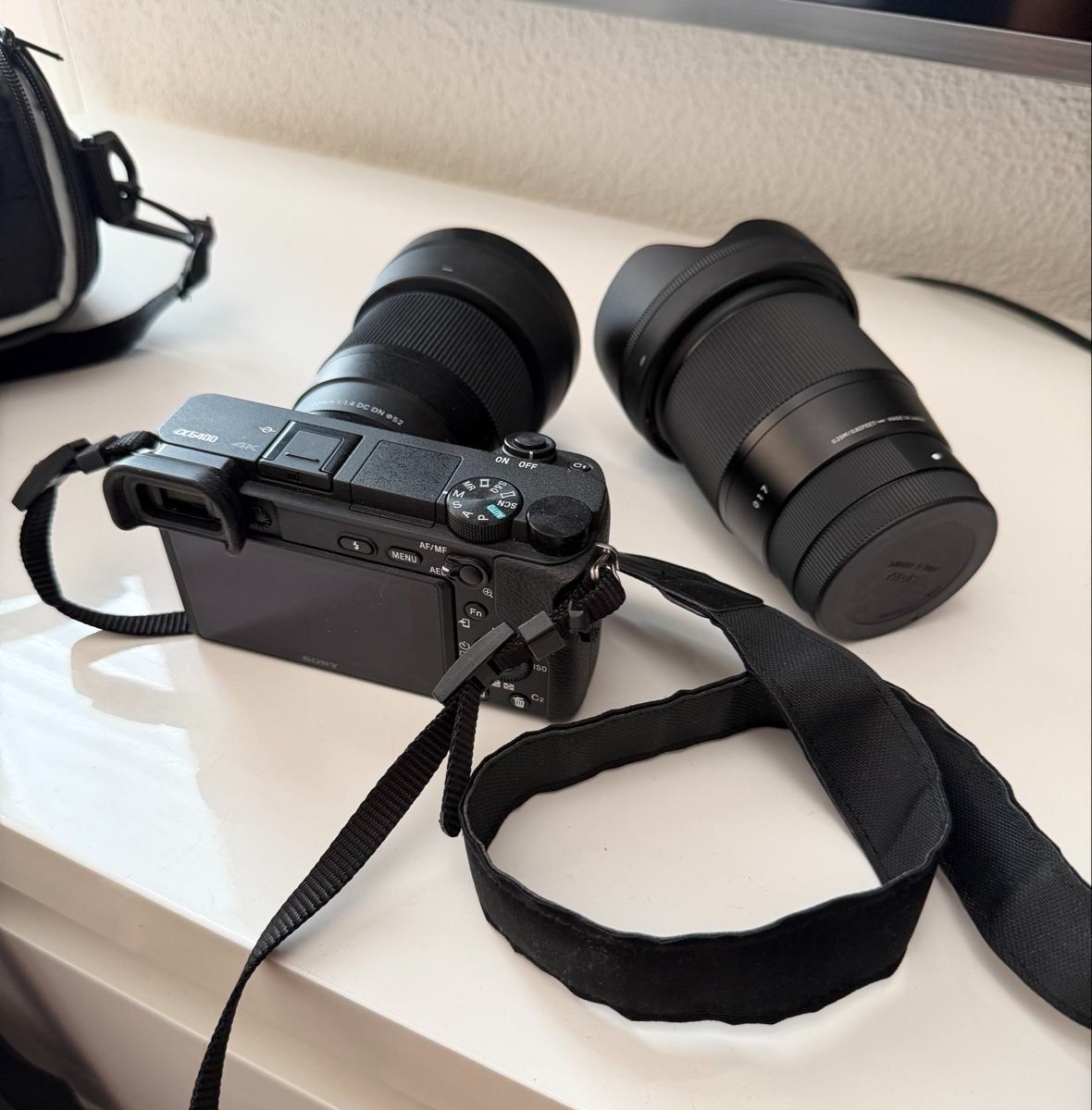 Sony Kamera: Sony Alpha 6400 (+ accessoires) – Gebraucht aus Villeneuve FR von P.F00 1