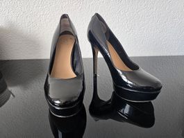 Guess Lack Pumps, Schwarz, Gr. 38