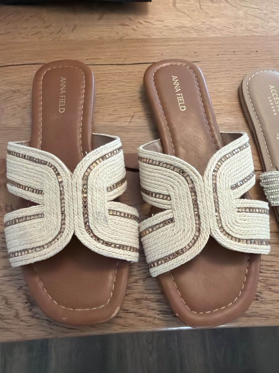 Chaussures femmes: Sandalen in Grösse 38 – Neuf (Voir description) à Embrach par lady_t_ 1
