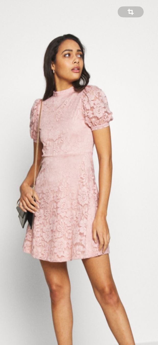 Vila Vestiti: Vila Spitzenkleid Hochzeit kurz rosa, Gr. M, neu – Nuovo e nell'imballaggio originale da Auenstein venduto da DailyFinds