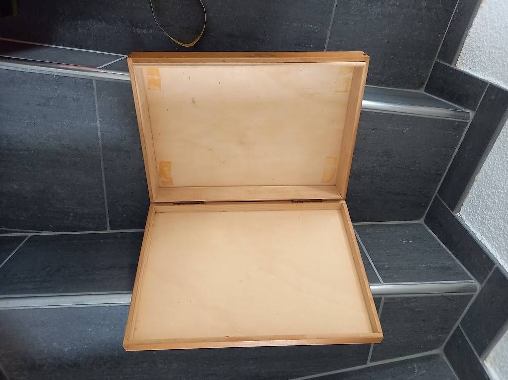Kambly Portagioie: Kambly Keks Box / Schatulle – Usato da Au SG venduto da Dhana03 2