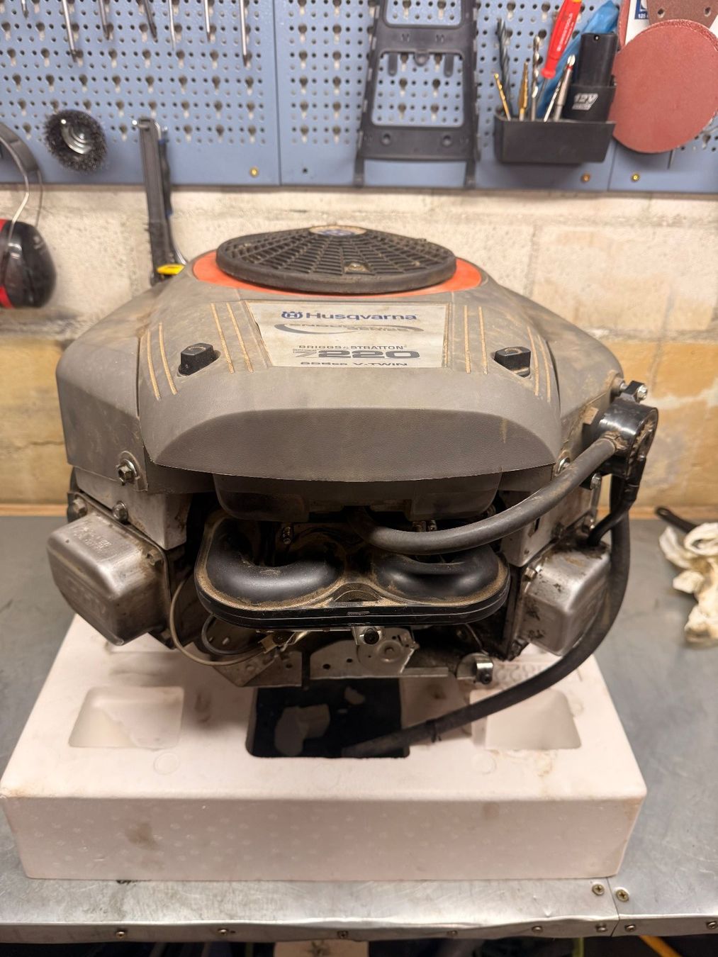 Motori: Briggs & Stratton 7220 V-Twin Motor – Usato da Olten venduto da yan_5zy2 1