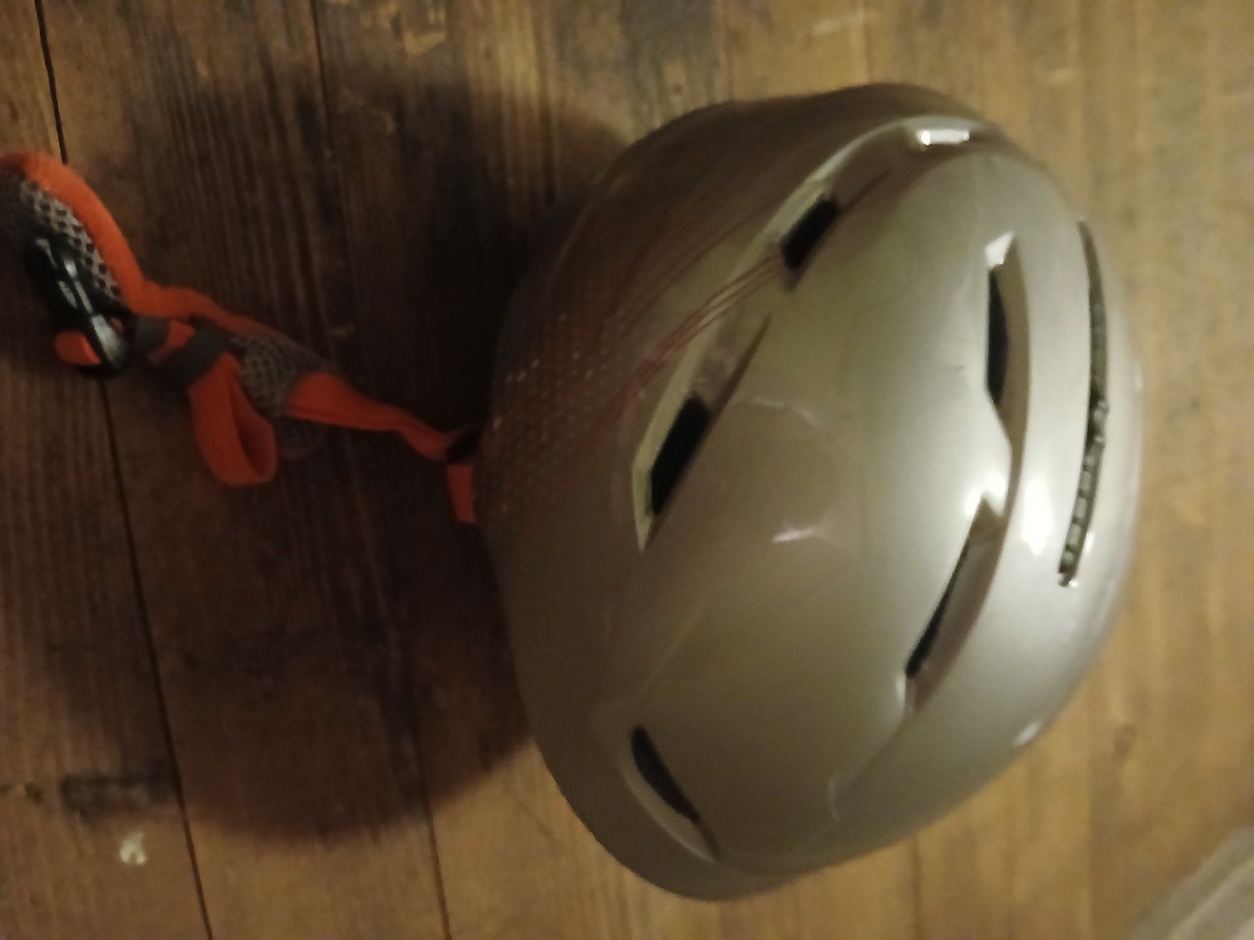 Caschi: Kinderskihelm xs unfallfrei – Usato da WATTWIL venduto da Simplexa 2