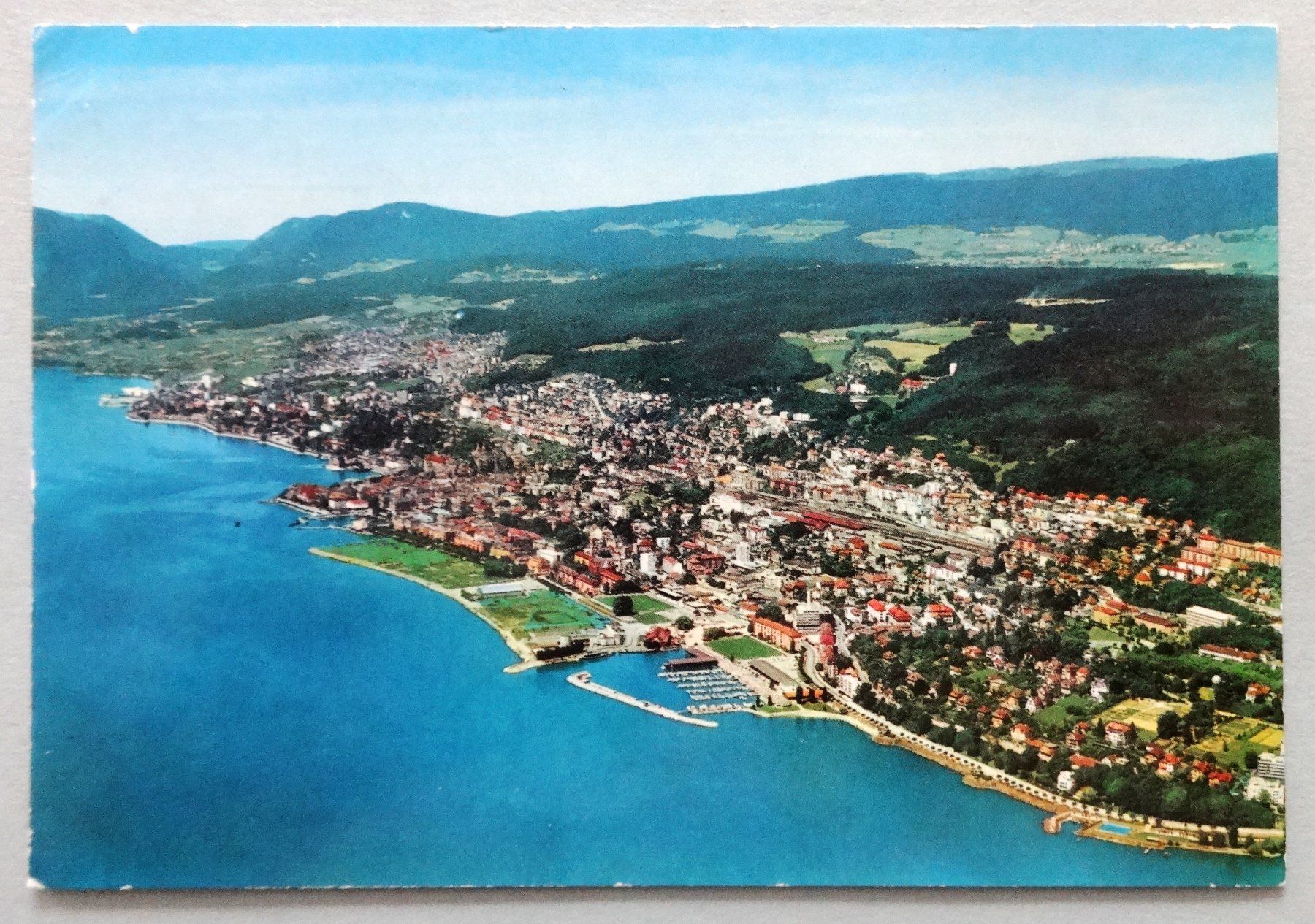 Cartes postales: Neuchâtel - Vue d' avion – D'occasion à Fétigny par Billy2miny