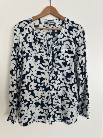 Sommerliche Bluse von comma, in Gr. 38