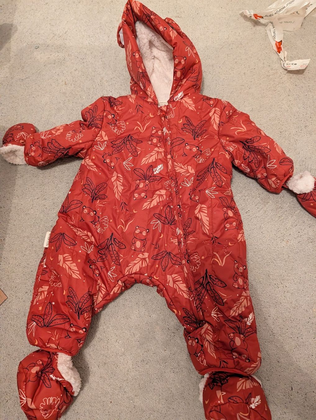 Kleiderpakete & -sets: manteau bébé 0-6 mois  – Neu (gemäss Beschreibung) aus Immensee von Joya974