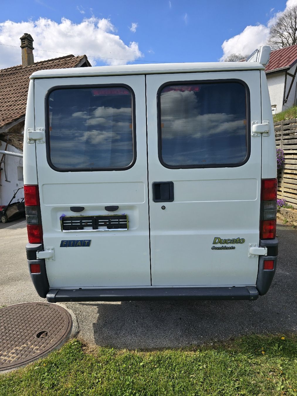 Véhicules de camping: vanne aménagé 164000 kilomètres – D'occasion à Couvet par Pnobsy25 1