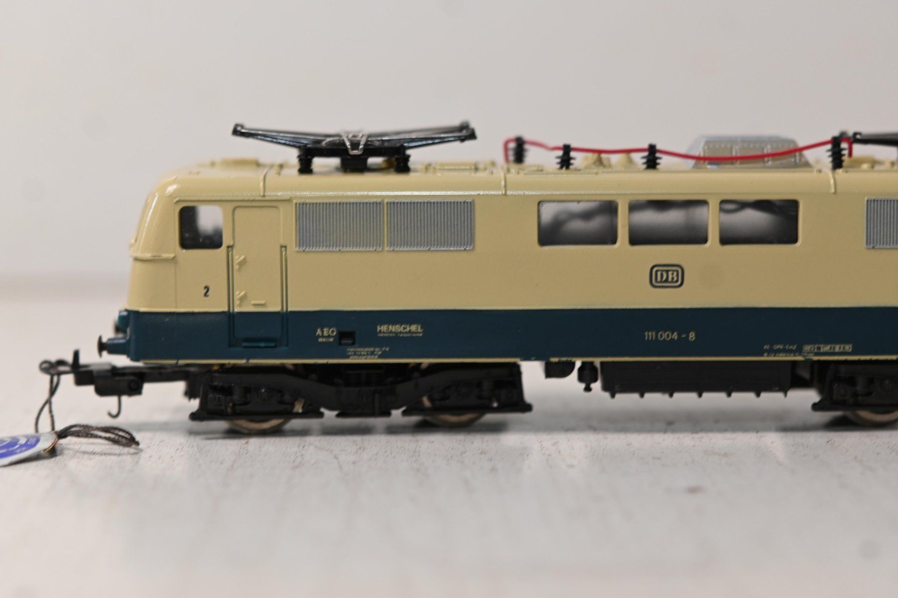 Lima Modellini di ferrovie: Lima DB BR 111 004-8 H0/DC läuft – Usato da Laupen ZH venduto da Zmoewe 1