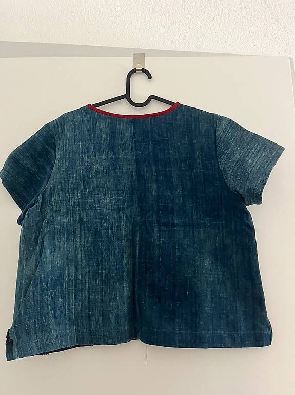 Gilets & Westen: Gilet thaïlandais brodé à la main – Gebraucht aus Sion von Alvaten 1