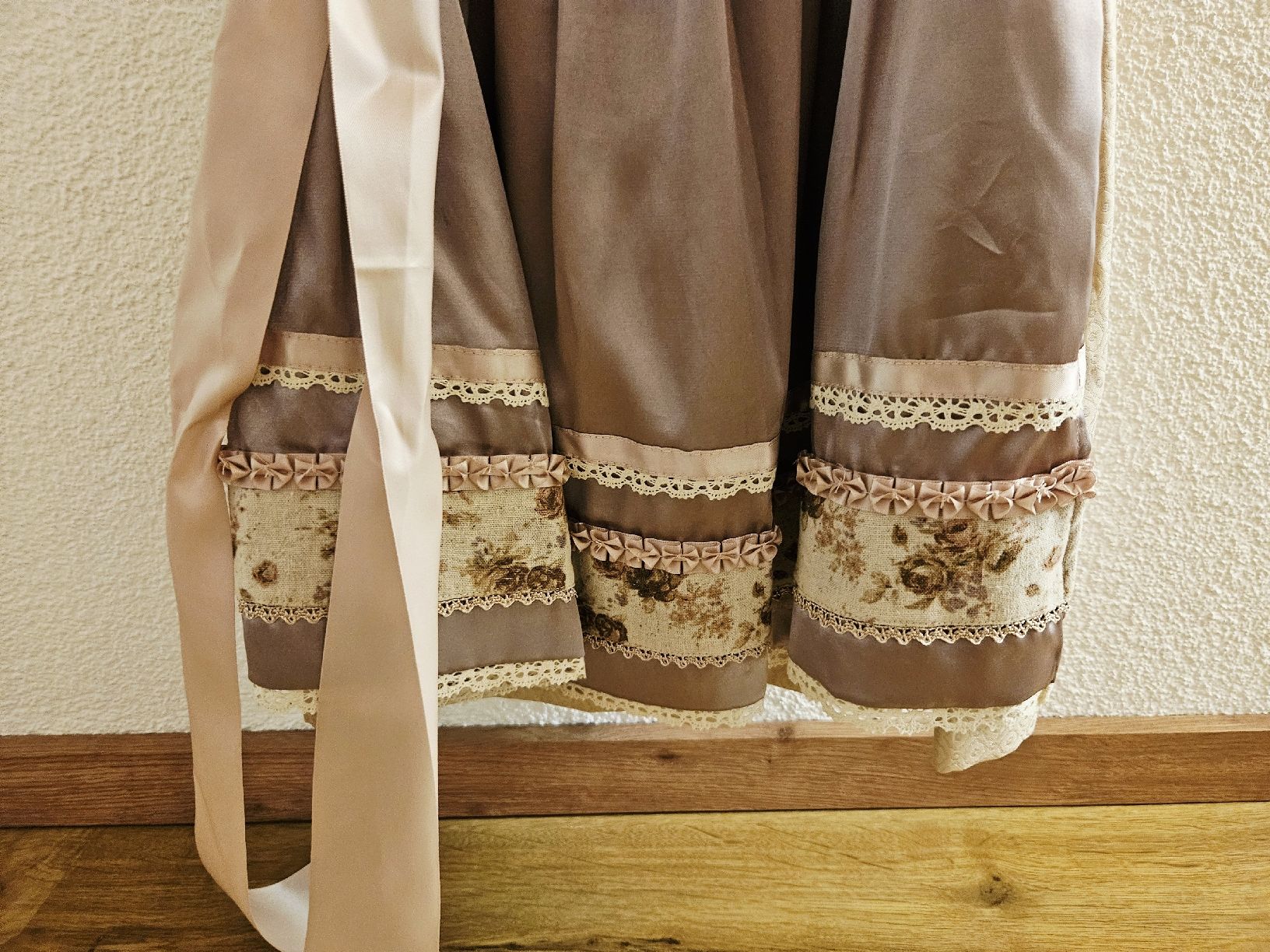 Krüger Vestiti: Dirndl von KRÜGER Gr. 30/32, Länge ca.92 – Nuovo (secondo la descrizione) da Rhäzüns venduto da inf_rcj7 2