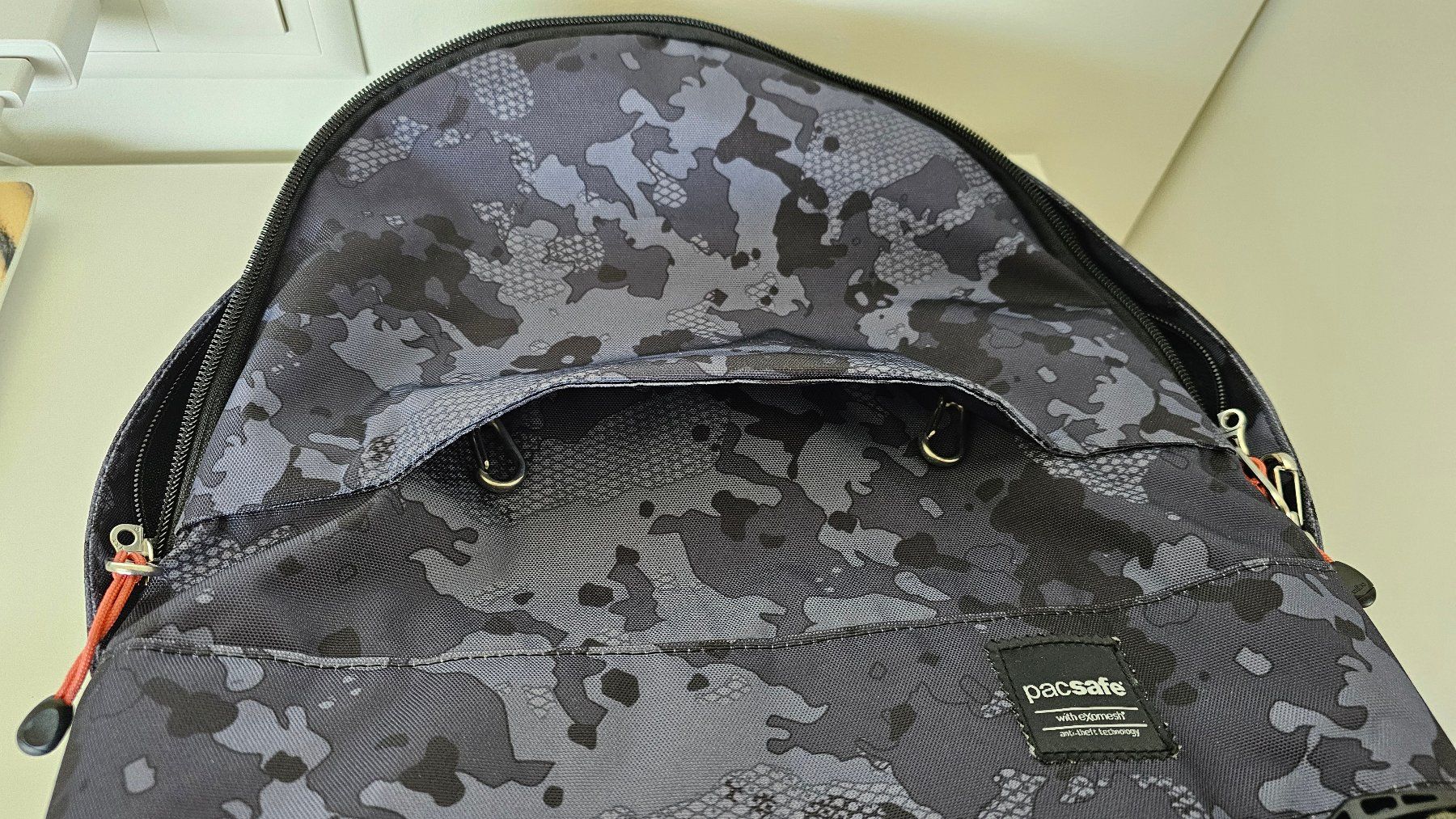 Pacsafe Sacs à dos: pacsafe Rucksack 20l – D'occasion à Uitikon Waldegg par Haydee12 3
