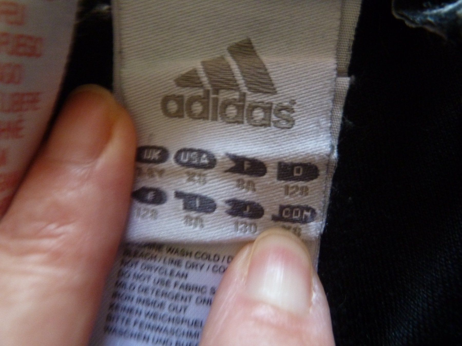 Adidas Hosen: Adidas Sporthose Gr. 128 – Gebraucht aus Villnachern von tausendsassa02 2