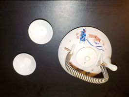 antiker Reisweinpot und 2 Becher (2)