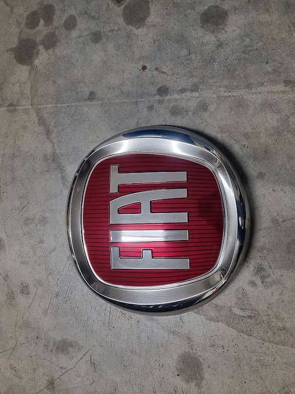Tutti pezzi di ricambio auto:  Fiat Logo / Emblem  Chrom & Rot  Set – Usato da Rupperswil AG venduto da Fiatpafumi 1