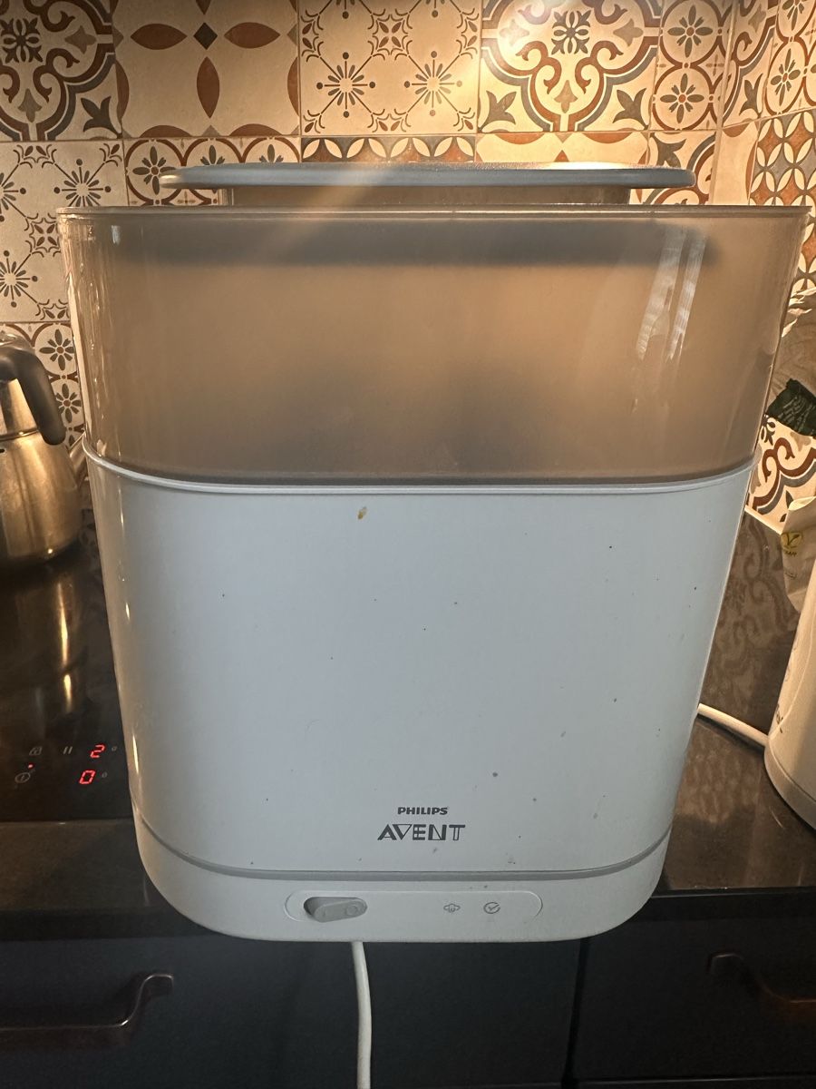 Avent Pasti del neonato: Philips Avent Electric Steam Steriliser – Usato da Winterthur venduto da aykutkozandagi