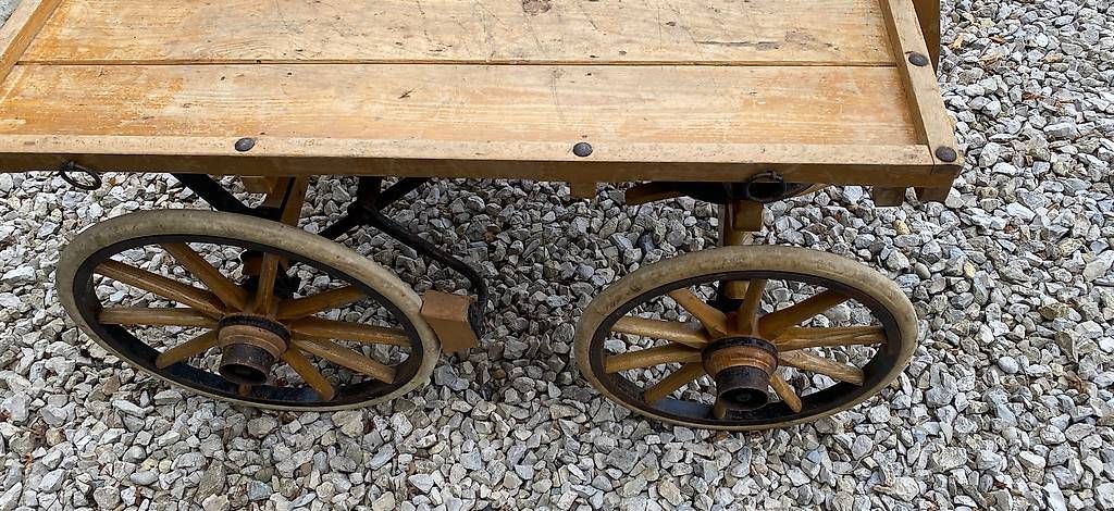 Rimorchi: Char en bois – Usato da Corcelles NE venduto da Avossouhaits 4