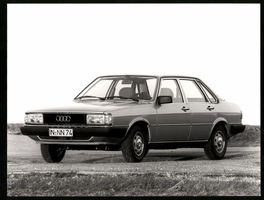 Fotografie Auto Audi 80 Stufenheck Limou