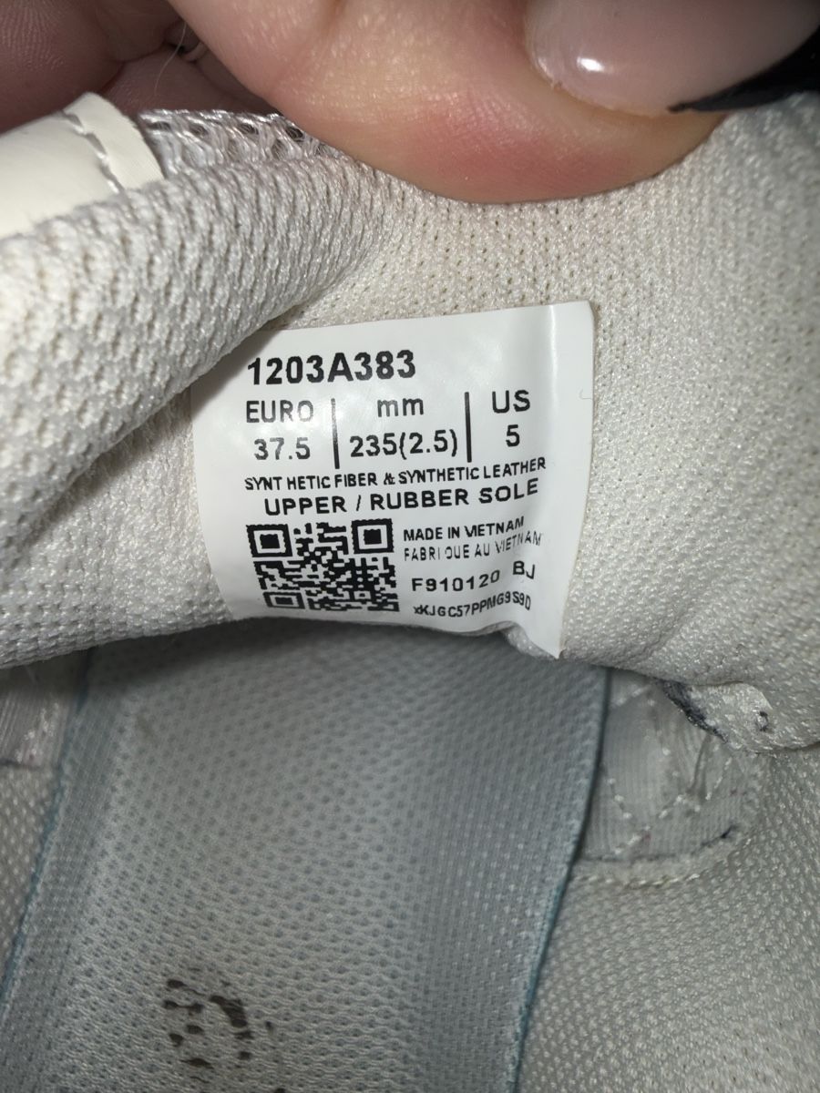 Asics Damenschuhe: Asics Gel NYC 37.5 – Gebraucht aus Riehen von sar_8wrq 2