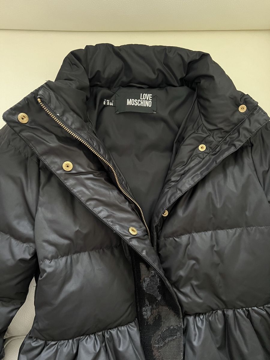 Moschino Giacche: Love Moschino Black Down Jacket Gr. 44 IT – Usato da Pully venduto da opa_k78q 2