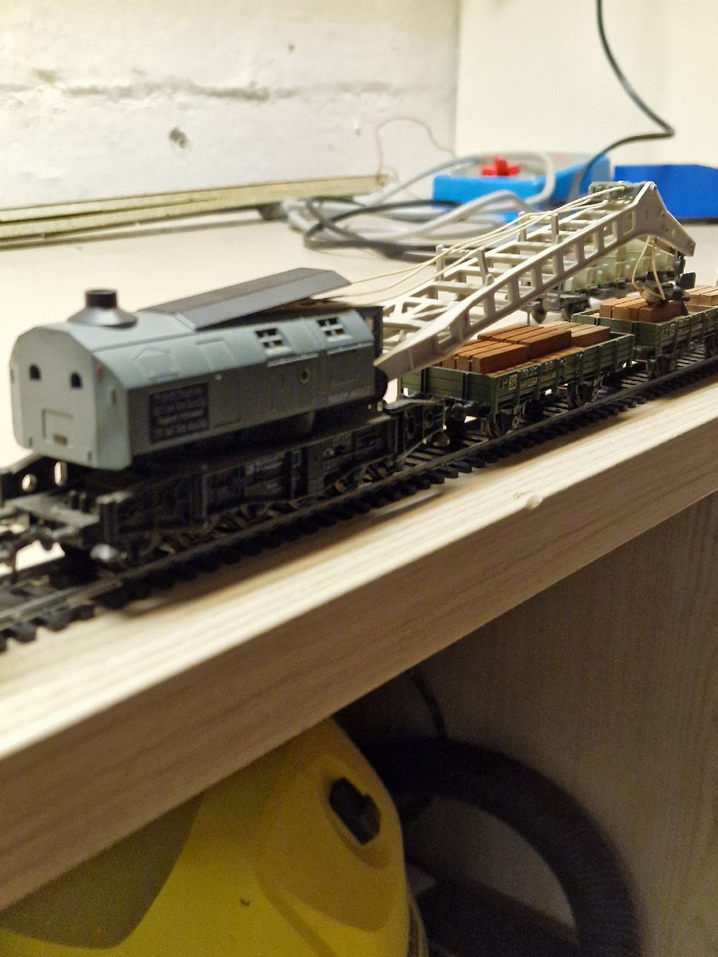 Fleischmann Modellini di ferrovie: Fleischmann Dampflok HO mit Güterwagen  – Usato da Herzogenbuchsee venduto da ioa_zcm6 6