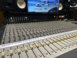 TASCAM M-3700 // 32 channels with automation computer