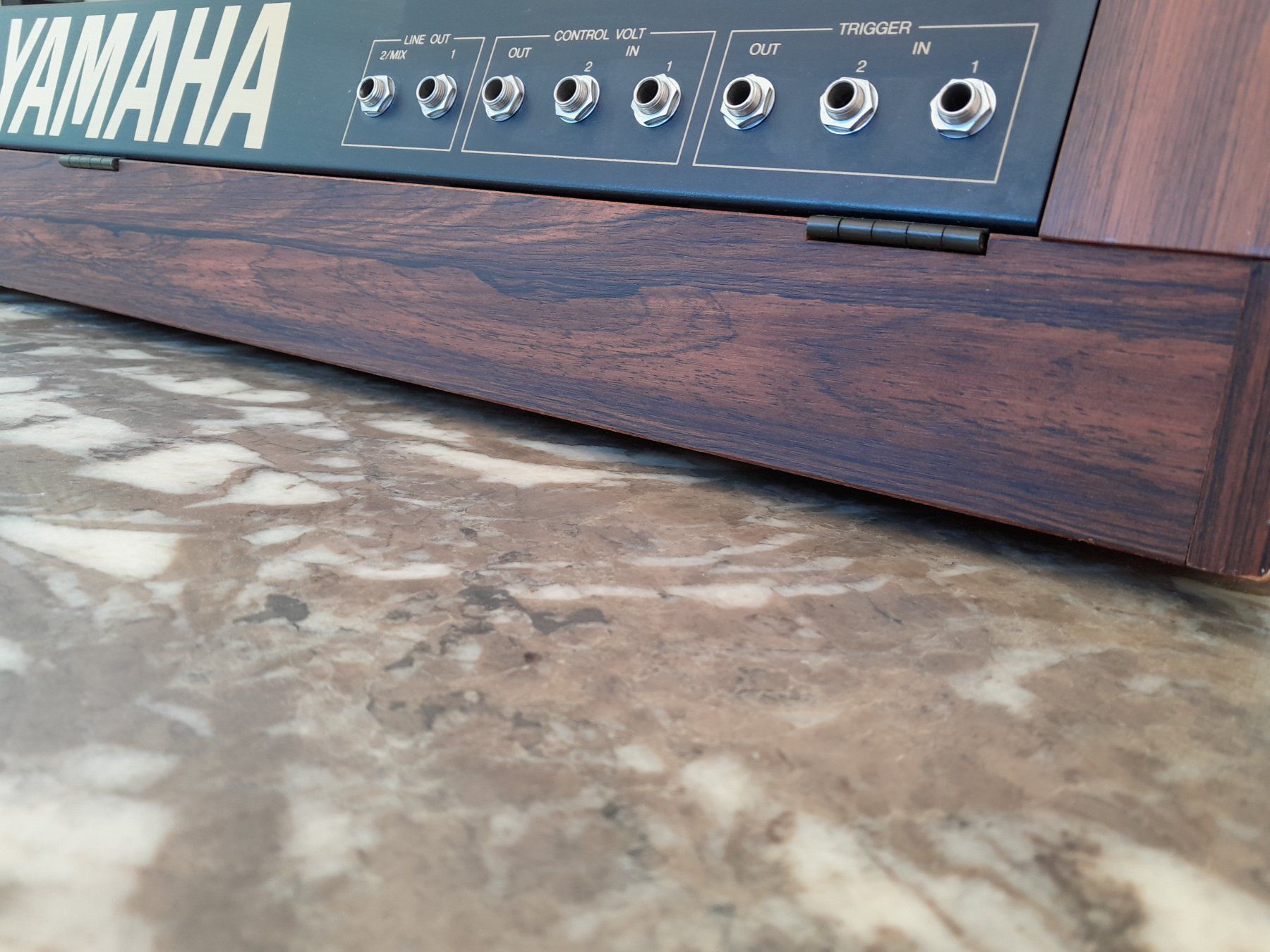 Yamaha Strumenti musicali: YAMAHA CS15D Dual Channel Synthesizer – Usato da Vevey venduto da Aveelu 5
