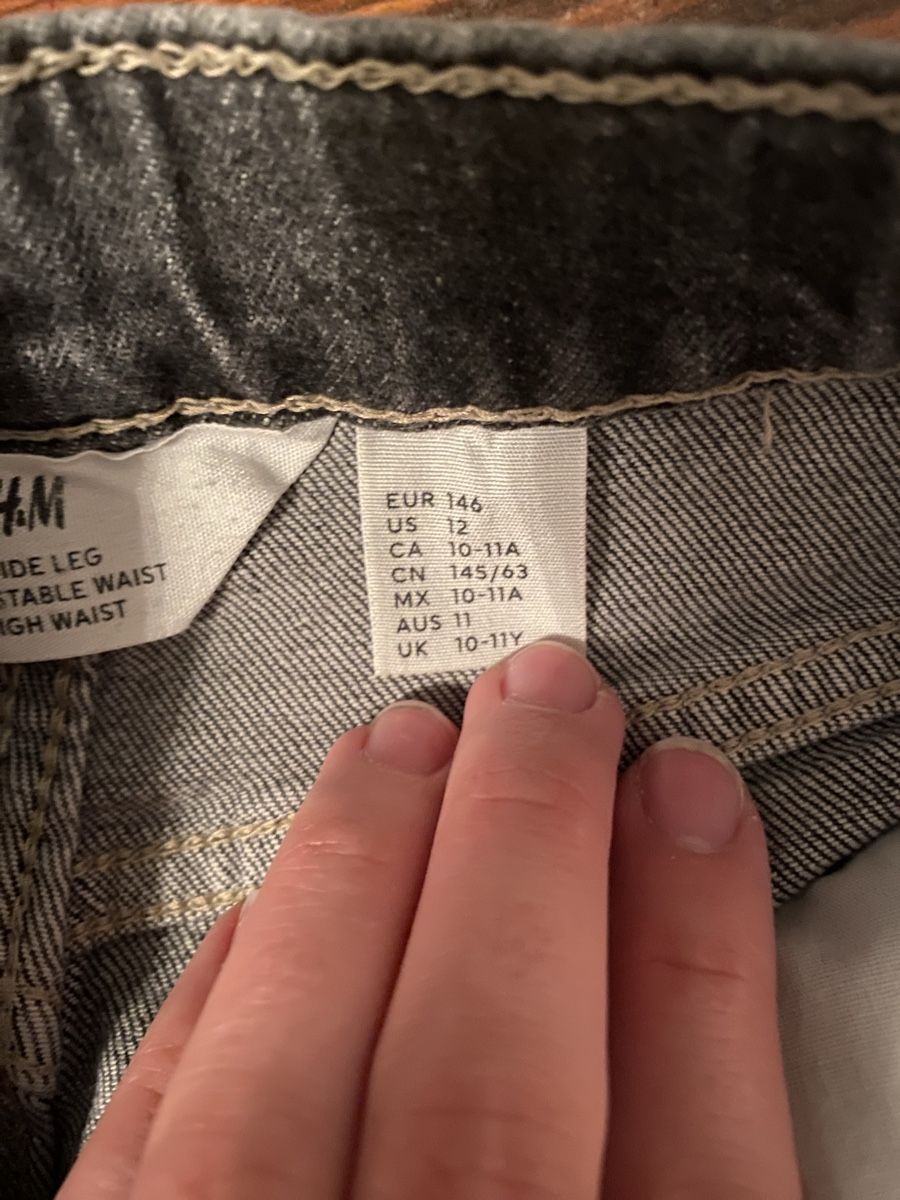 H&M Pantaloni: Graue Baggy Jeanshose – Nuovo (secondo la descrizione) da Gretzenbach venduto da Lina.67 3