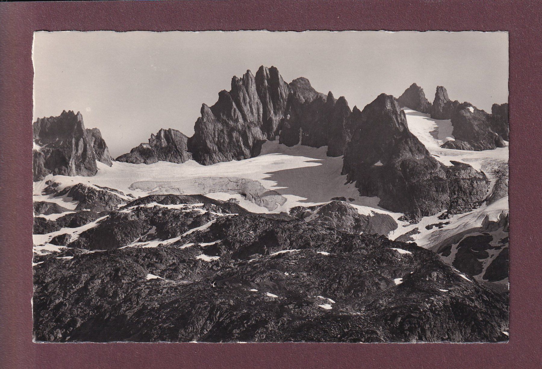 Cartoline postali: Sustenpass ob GADMEN - Fünffingerstöcke – Usato da Pully venduto da nicecards