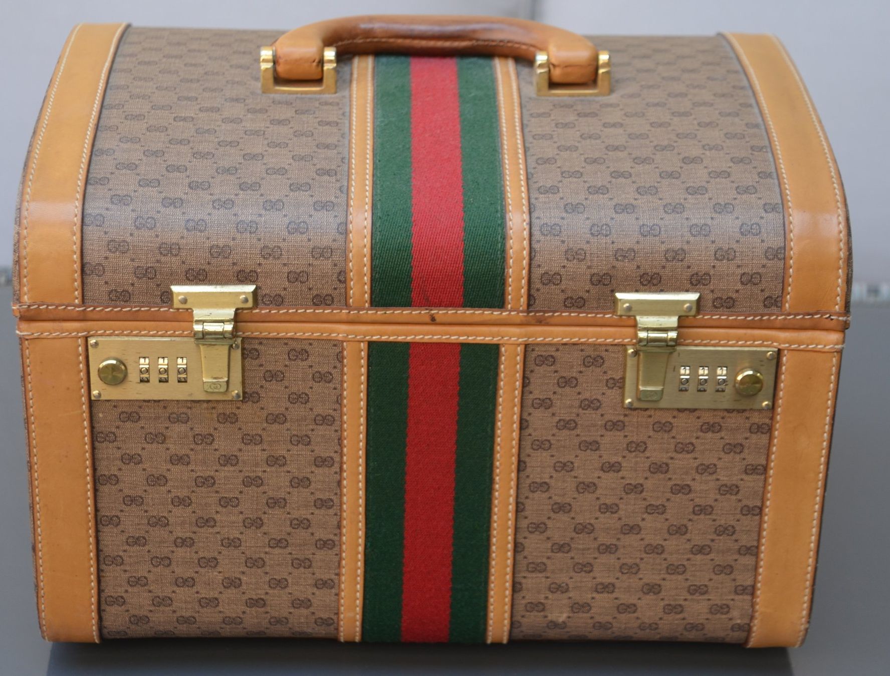 Gucci Custodie per cosmetici: Gucci Vanity-Case Beauty Bag Kosmetikkoffer – Usato da Collonges venduto da Auganien