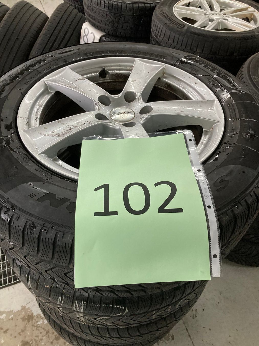 Audi Pneumatici & Ruote complete: Audi Q5 Winterräder 235/65R17 – Usato da Cham venduto da WB2223 9