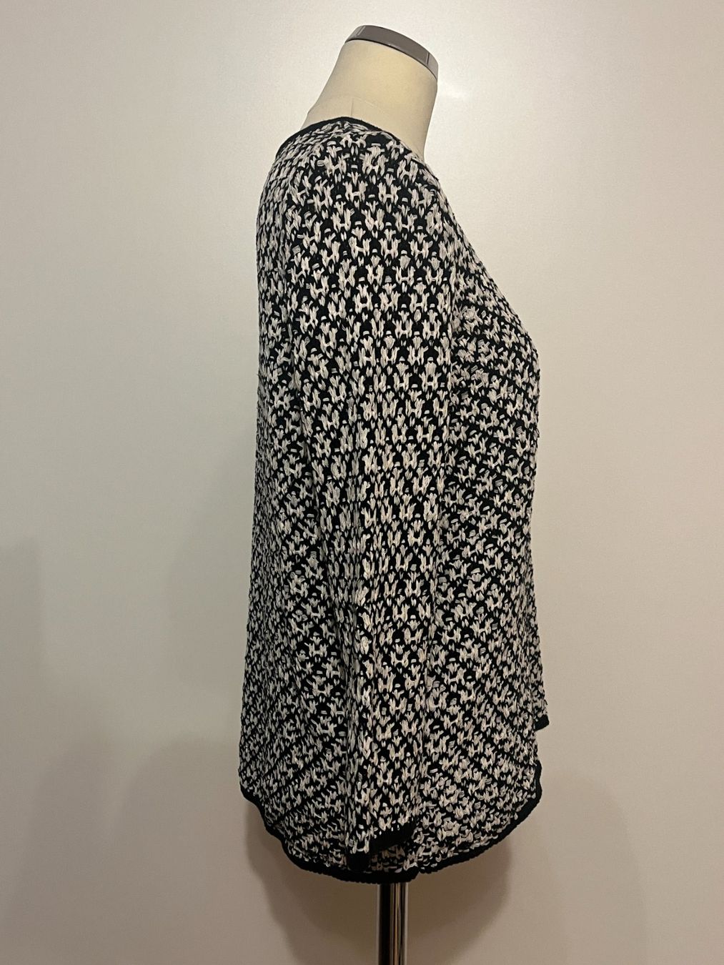 Opus Pullover & Sweatshirts: Damen Pullover schwarz-weiss Strickmuster Grösse M – Gebraucht aus Maienfeld von 2nd-Hand-Parts 1