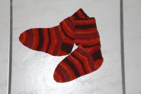 Handgestrickte Kindersocken Grösse 26/27