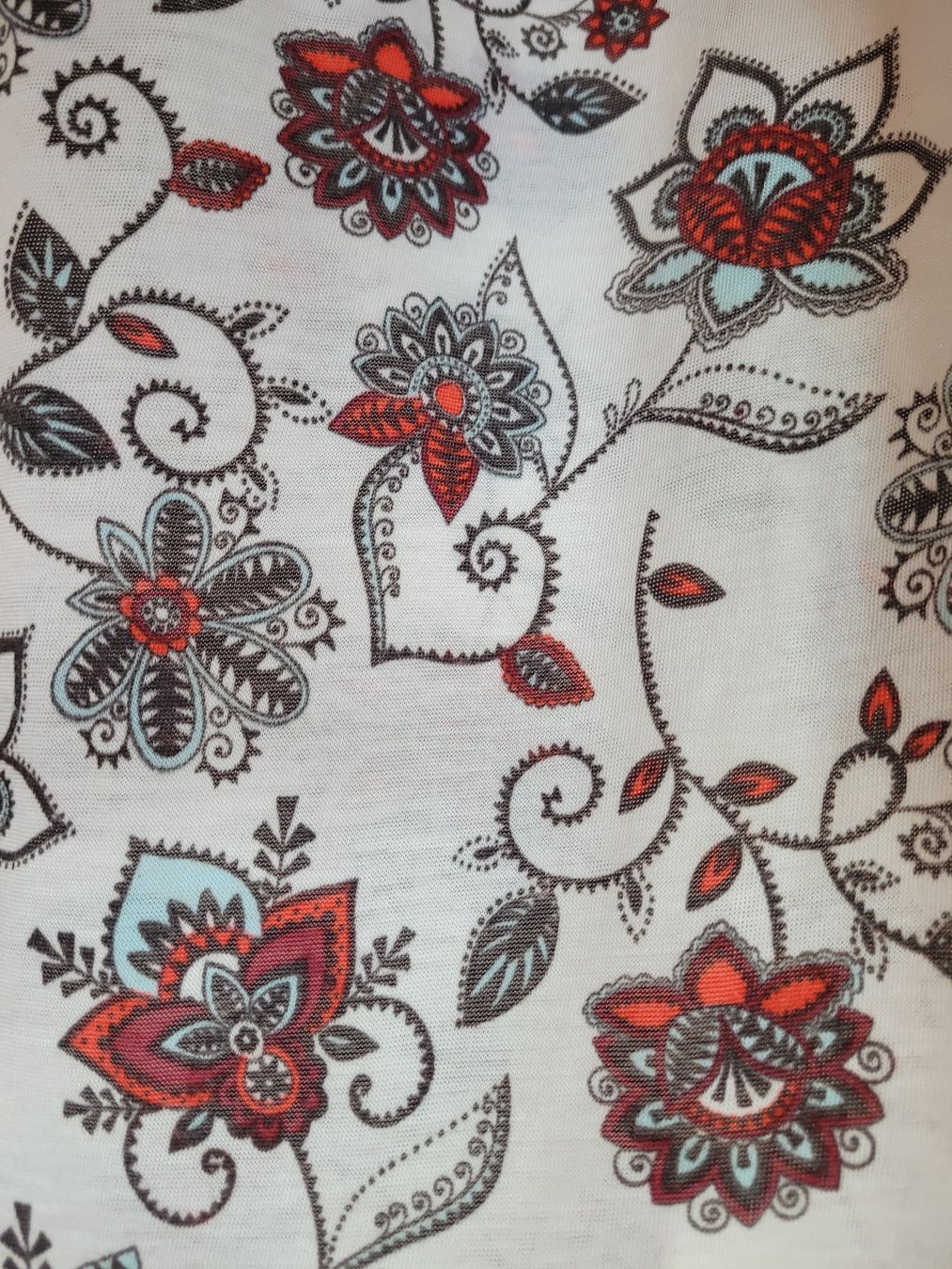 H&M Tops: Haut fleuri – D'occasion à Villars-sur-Glâne par ninisabri 3