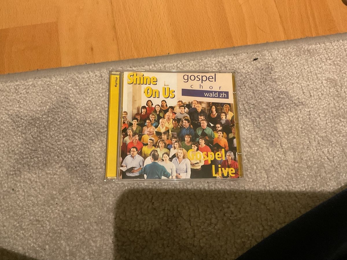 CDs: Gospel Chor Wald ZH - Shine On Us – Gebraucht aus Grub SG von Vinciguerra