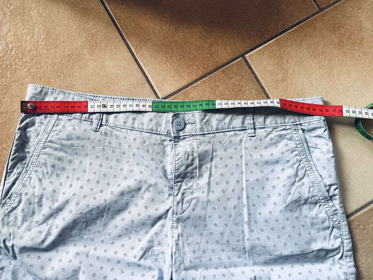 Esprit Pantaloni: Esprit Shorts, Gr. 42, blau gemustert – Usato da Hettiswil venduto da CoWa1974 3