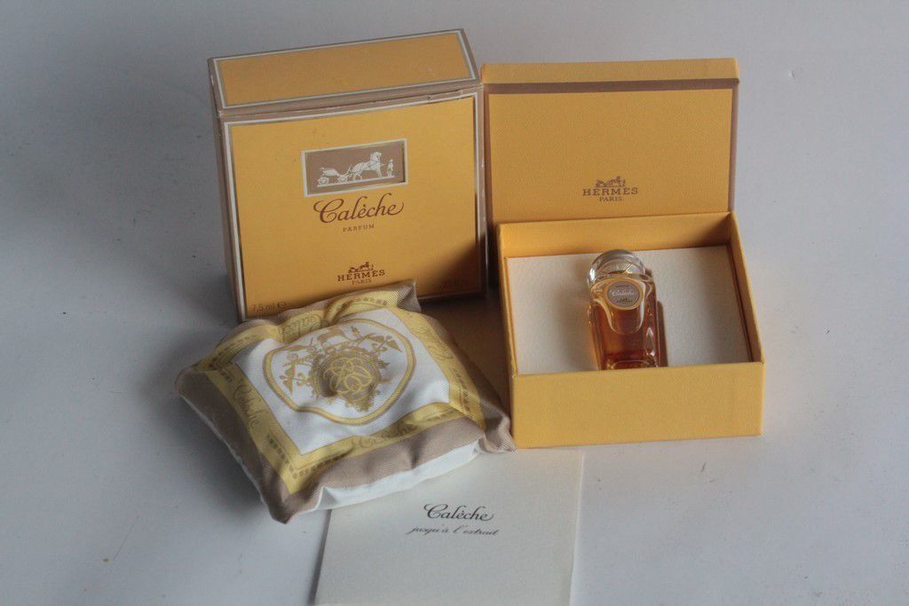 Hermès Profumi & Eau de Toilette: HERMES Extrait Parfum Calèche 7,5 ml – Usato da Vandoeuvres venduto da Dom-Tom
