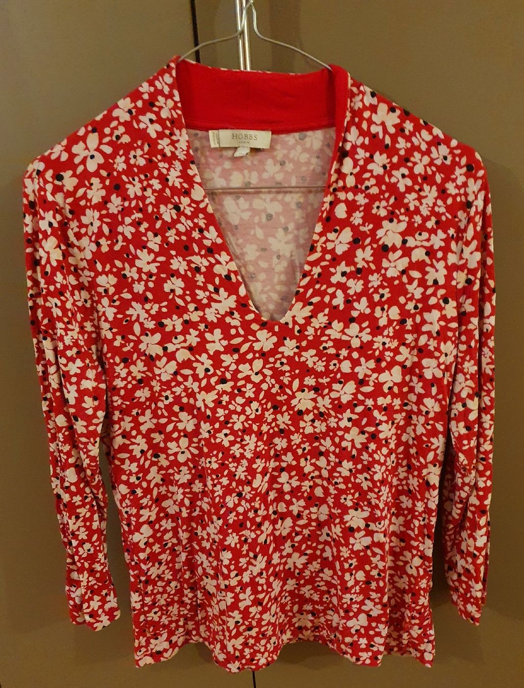 Camicette: Hobbs Bluse, Grösse M, Rot mit Blumenmuster – Nuovo (secondo la descrizione) da Zürich venduto da Philotimo