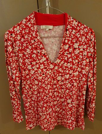 Hobbs Bluse, Grösse M, Rot mit Blumenmuster