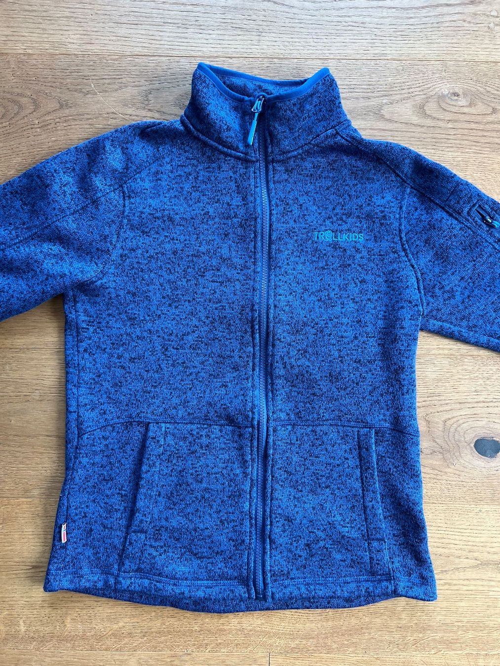 Trollkids Jacken & Mäntel: Trollkids Strickfleece zip-in Jacke Grösse 164 – Gebraucht aus Lengnau BE von Rubin27 1