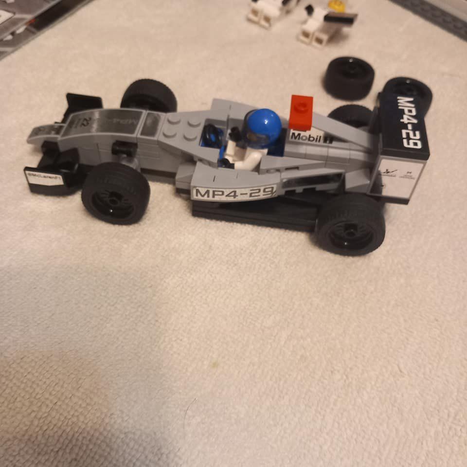 Lego Spielzeuge: LEGO 75911 Speed Champions Mercedes Box Jg2015 – Gebraucht aus Münchenbuchsee von  5