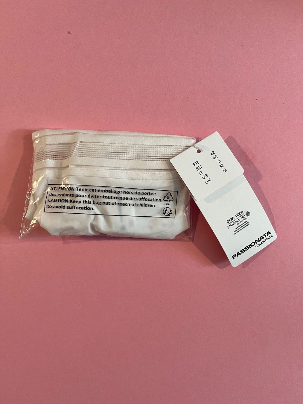 Passionata Sonstige Unterwäsche: String PASSIONATA (Chantelle), Grösse 40, Farbe Weiss – Neu und originalverpackt aus Rudolfstetten von gst_g7xl 2