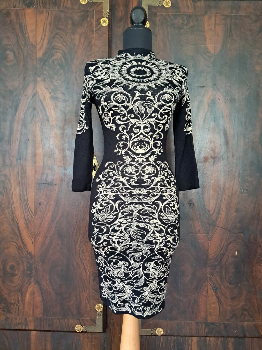 Kleider: Strickkleid . Baumwollmischung . formstabil . S . – Gebraucht aus Leuggelbach von schmetterlings-fee