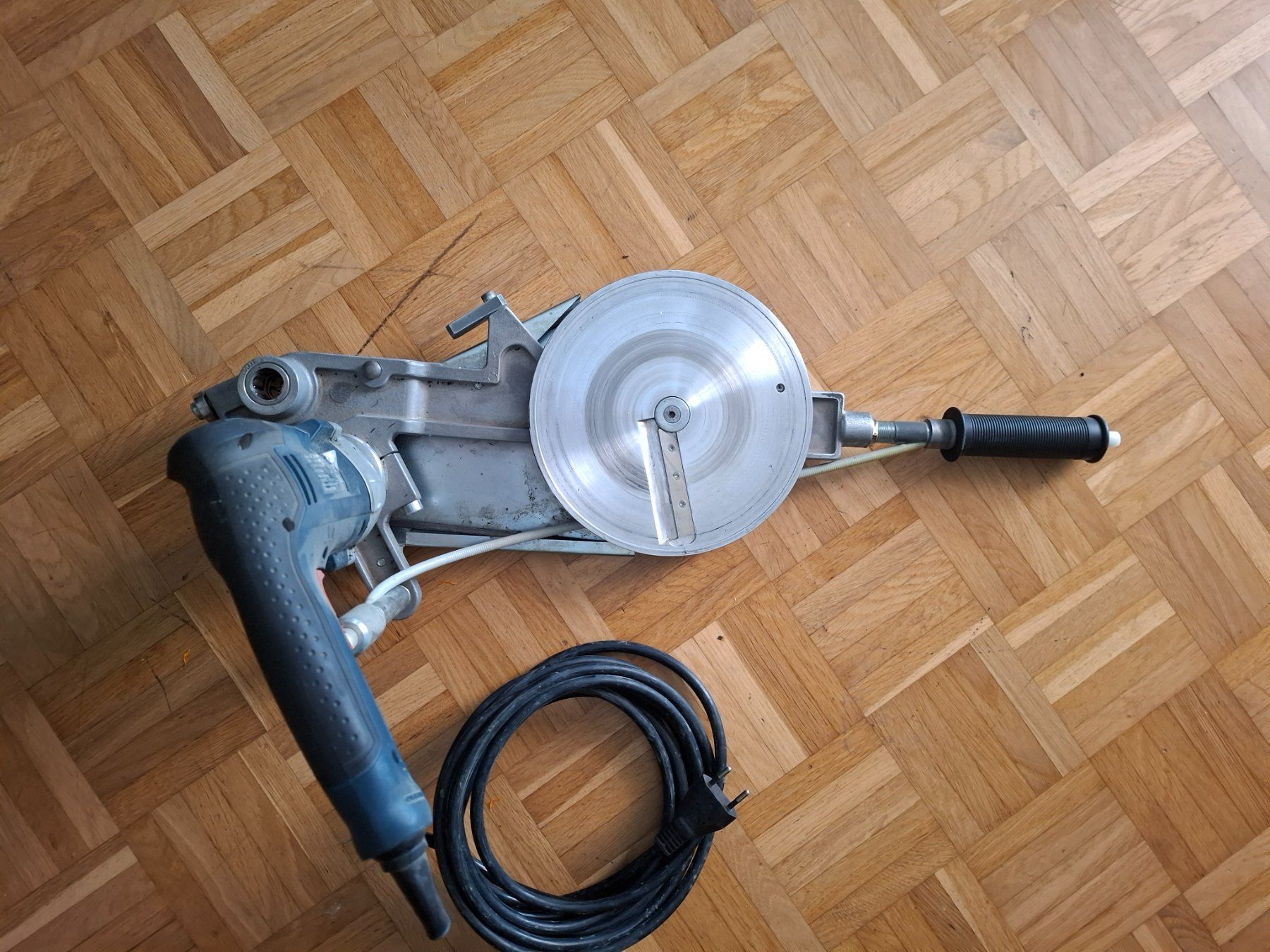 Geberit Tutti gli attrezzi: Geberit Elektrohobel	359.047.P3.1 – Usato da Reinach BL venduto da flurine 3